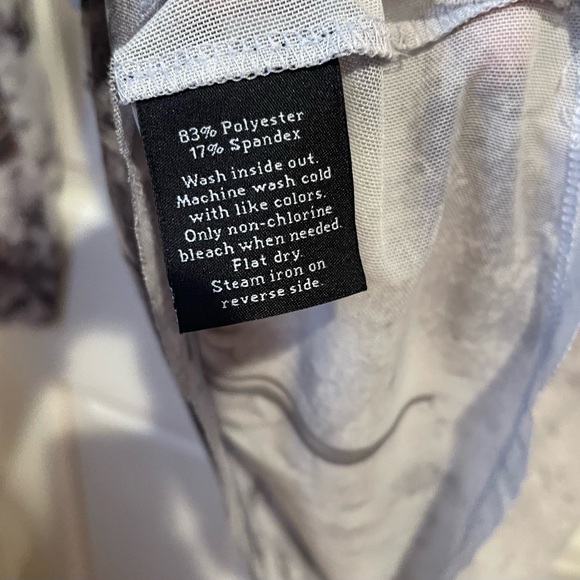 Rock & Republic Women’s Y2K Sheer Top With Angle  Wings on Back XS - Picture 5 of 5